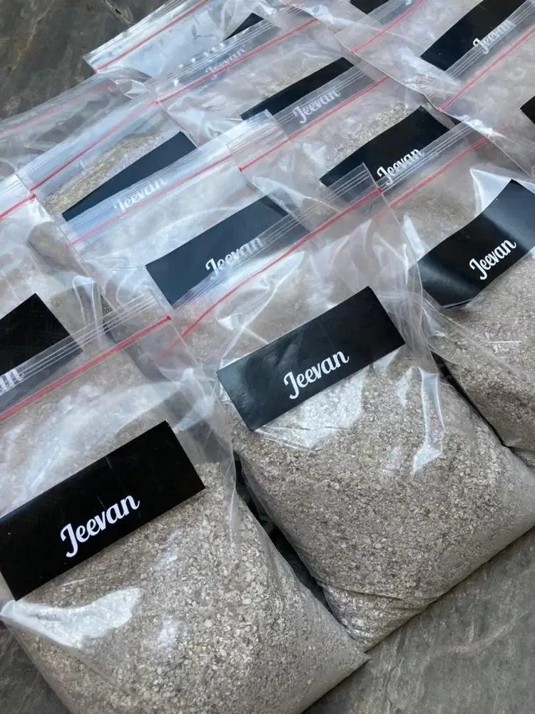 Tepung Kulit (Cangkang) Kerang/Grit Merk Jeevan Berat 1Kg