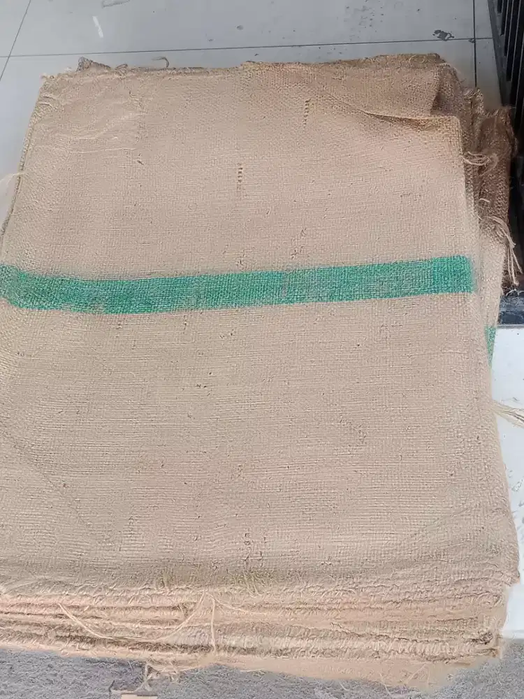 KARUNG GONI BARU DAN KARUNG GONI BEKAS