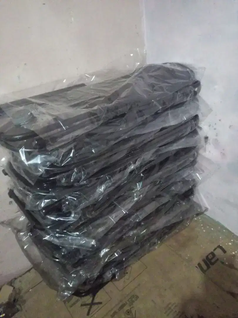 Kursi kampus rekond hitam