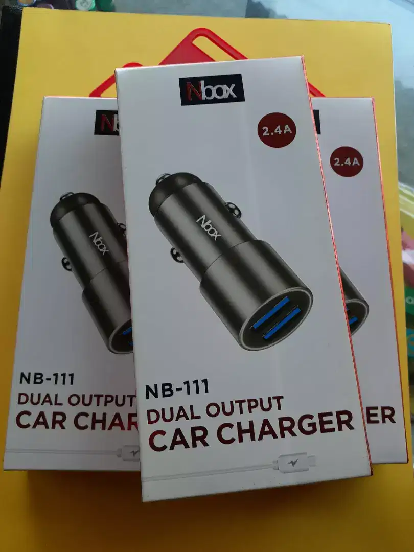 BUKA PAGI 06.00 - 22 CHARGER HP DI MOBIL  UNTUK KEPERLUAN PERJALANAN.