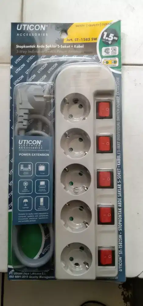 STOP KONTAK UTICON 5LBG+SAKLAR+KABEL1.5MTR