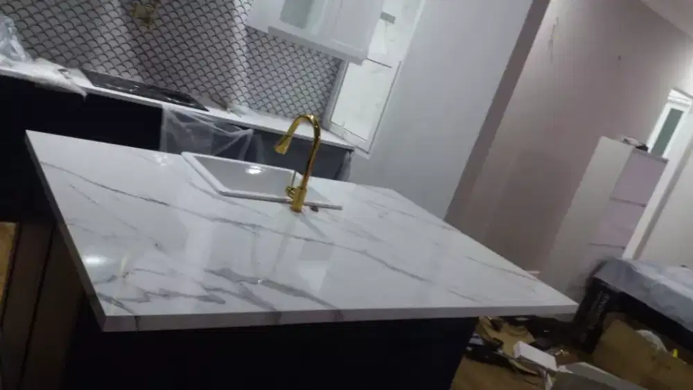 Compress marmer dan marmer sintetis