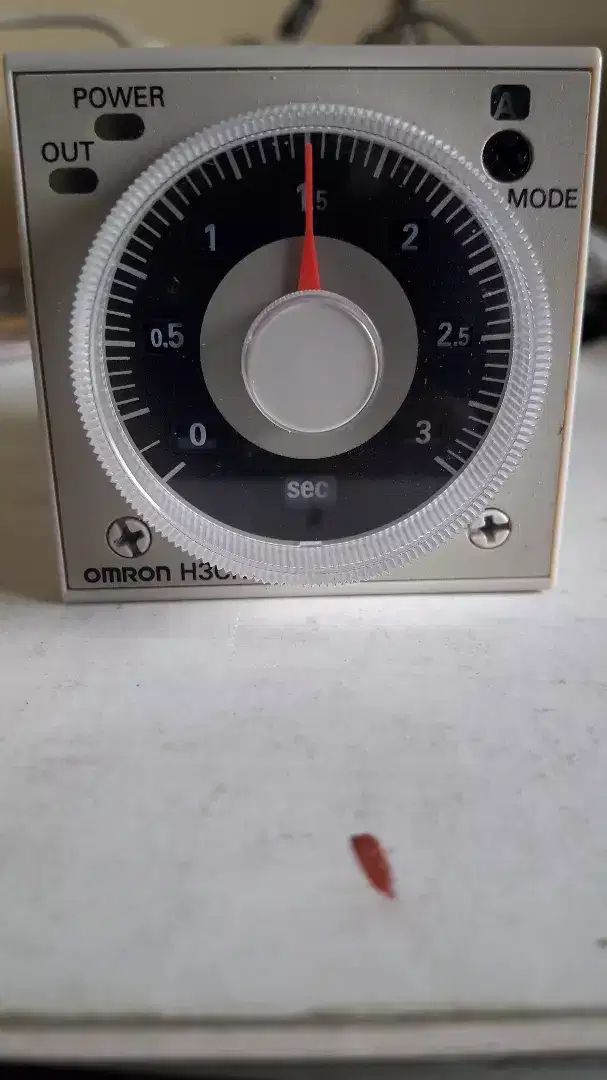 TIME OMRON H3CR-A8 coil 220vac kaki 8