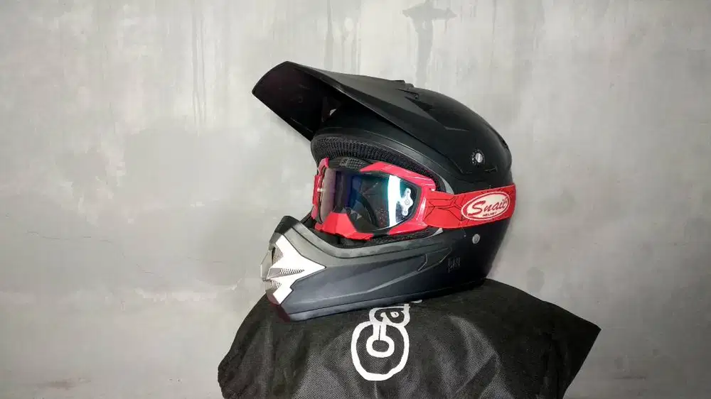 Helm Cargloss MXC Oakley Gun Metal Black Doff