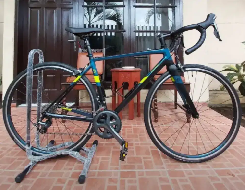 Polygon Strattos S4 2021 (Like New)