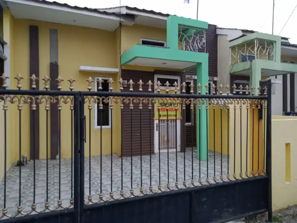 Disewakan rumah dalam kompleks