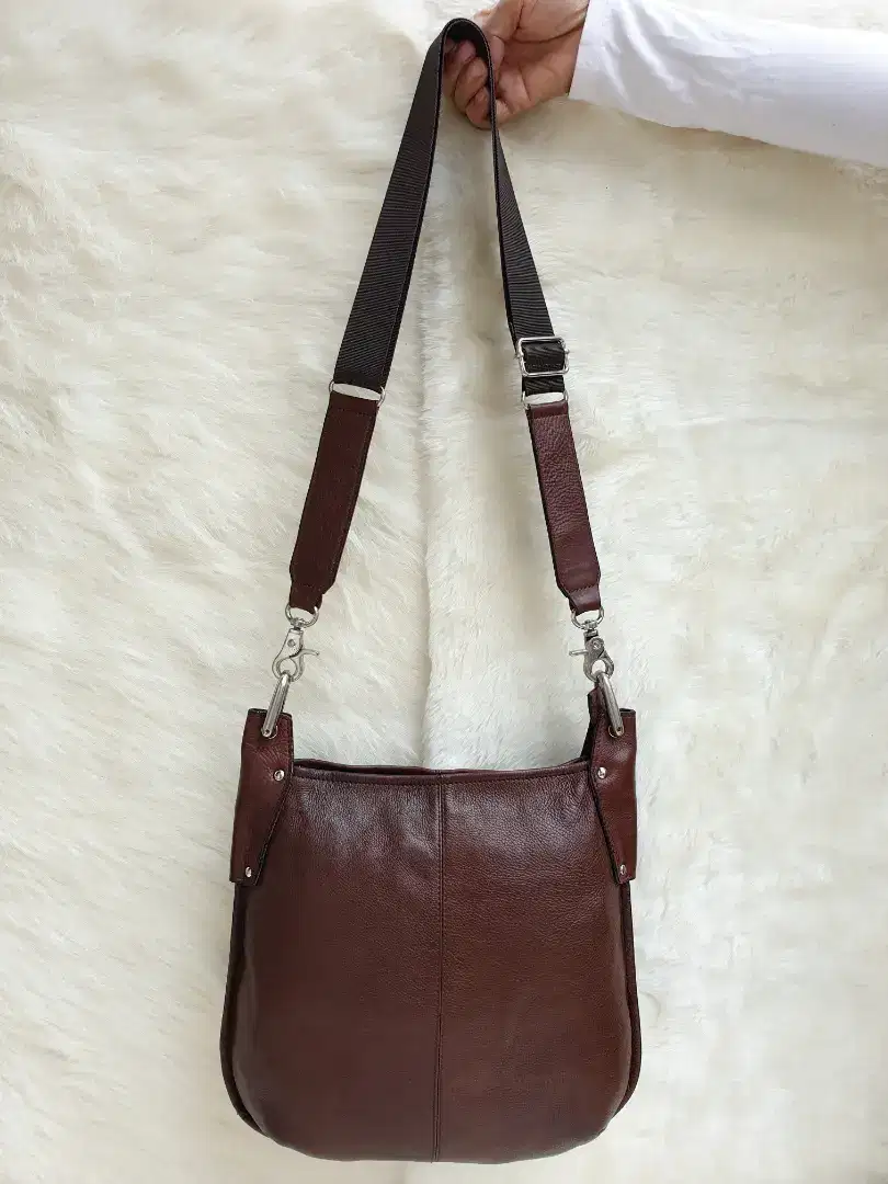 Tas Import Eks Dissona Selempang Sling Bag Kulit Asli Coklat