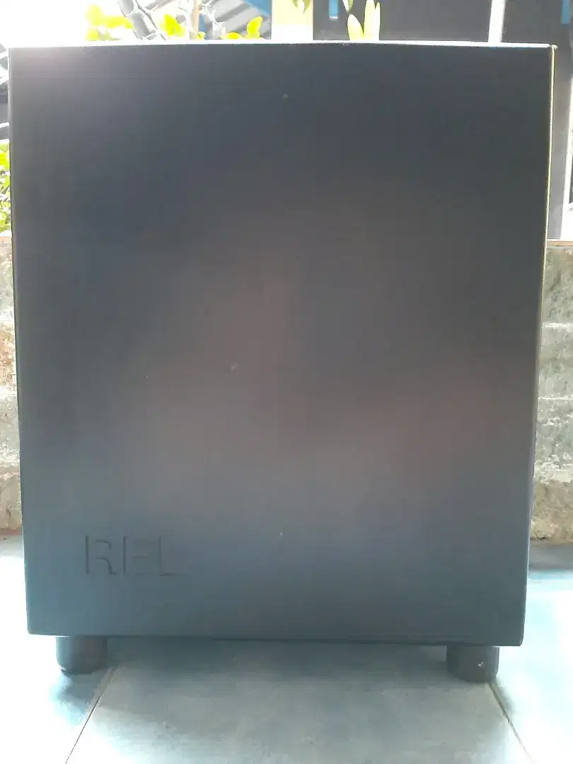 Subwoofer REL original (10 inch dan aktif)