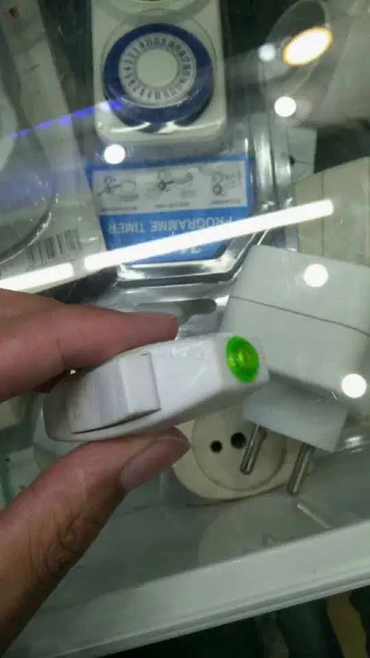 Saklar Gantung Putih Lampu Kipas Angin