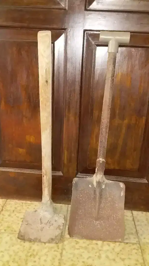 Sekop dan cangkul