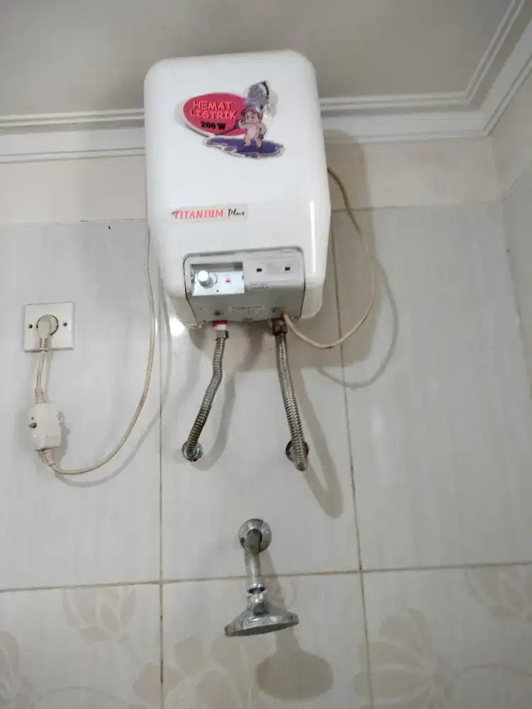 Water heater/   gainbourogh 200 watt