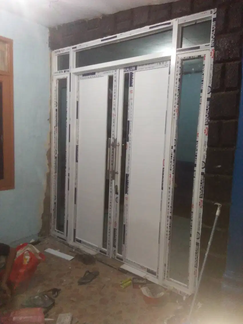 kusen pintu aluminium dan kaca