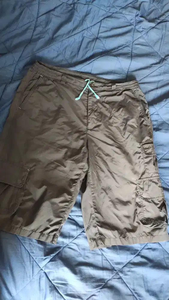 Celana cargo warna Biru dongker