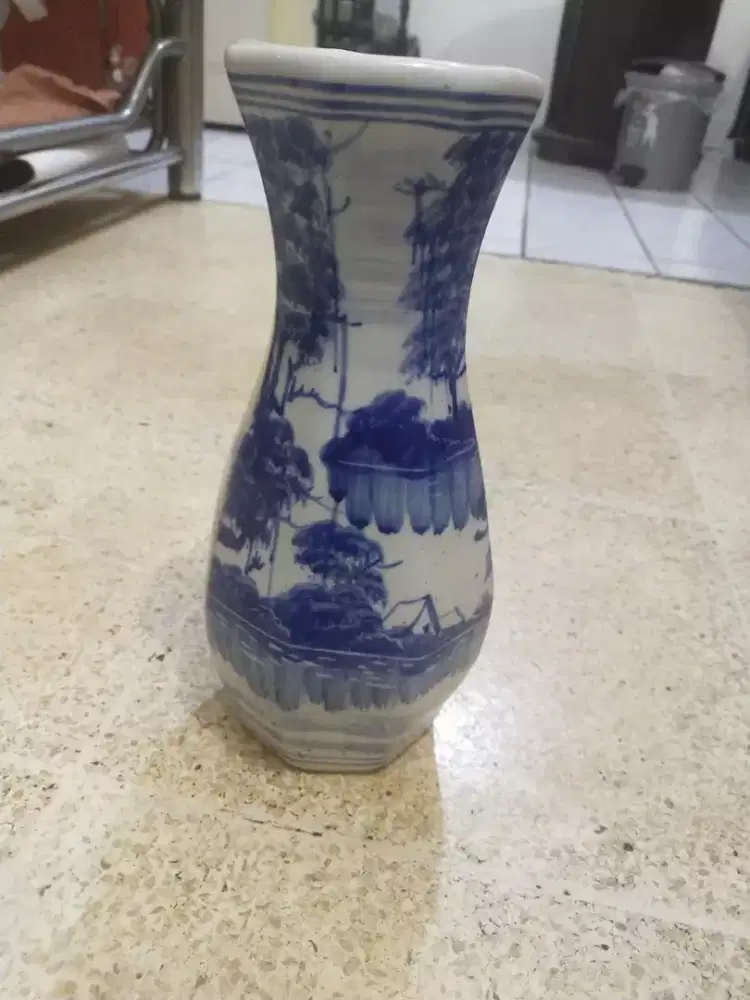 Vas Bunga keramik Jadul