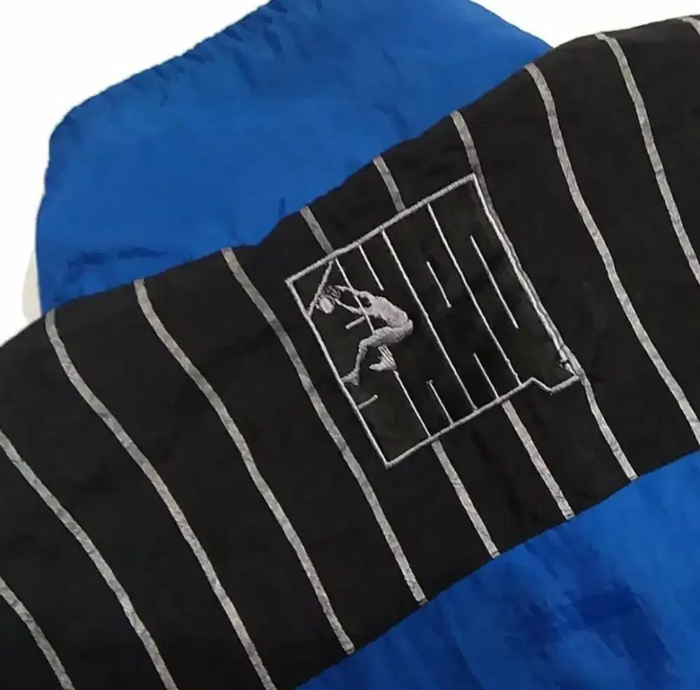 Sepatu Basket Jaket Sweater DEUTER OSPREY JORDAN REI HYPERDUNK GSHOCK