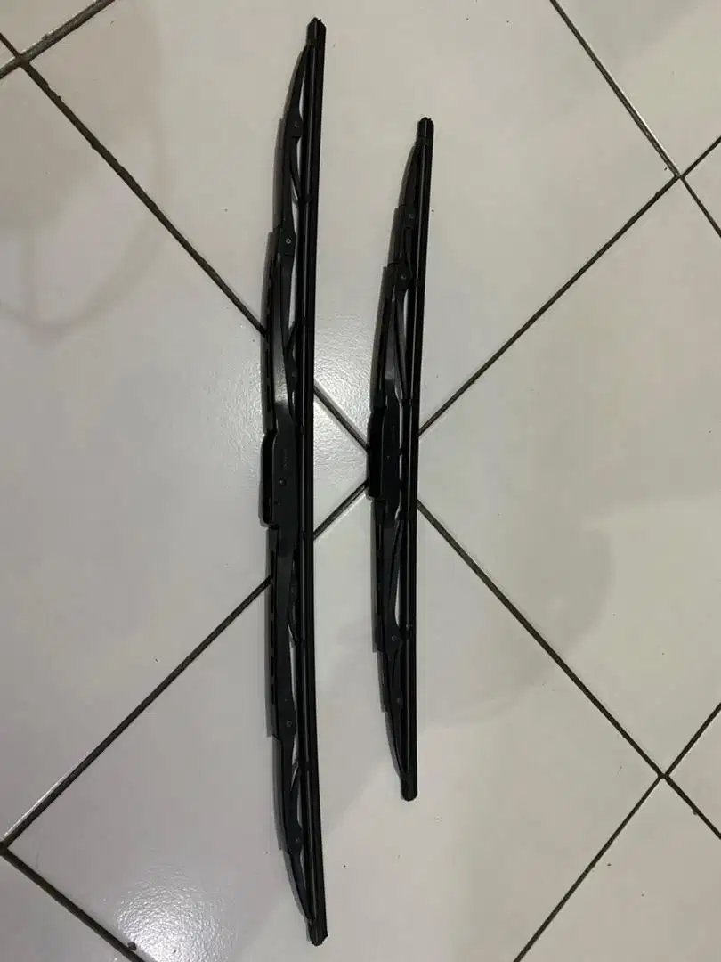 Wiper Mobil Calya Sigra