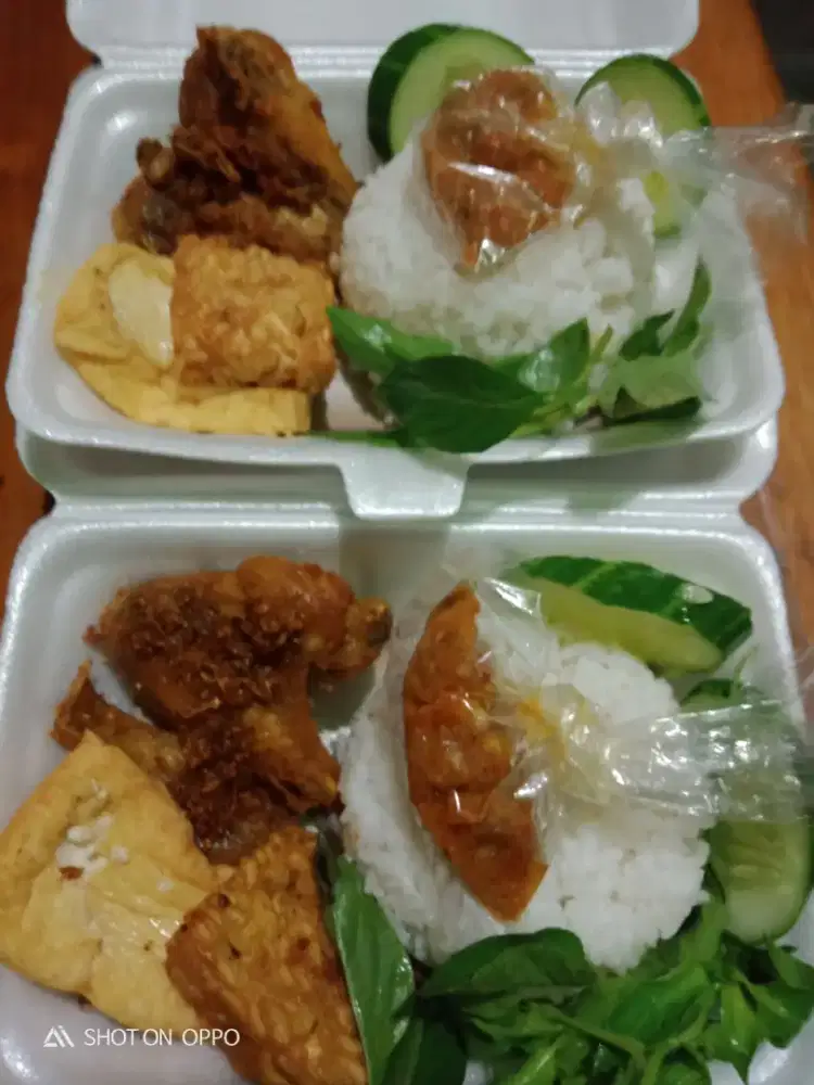 Nasi geprek/penyetan#Mamita Dapur kuliner