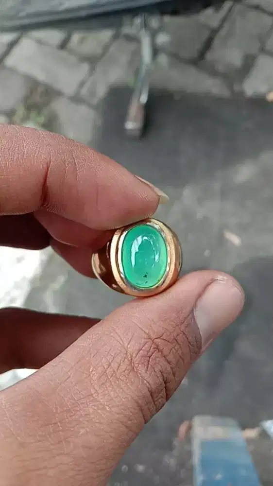 Natural neprit sulawasi cristal