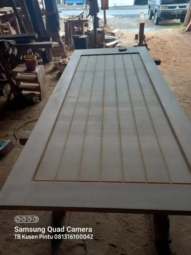 Pintu kamar minimalis