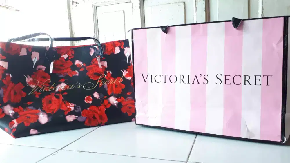 Victoria's  Secret Tote bag
