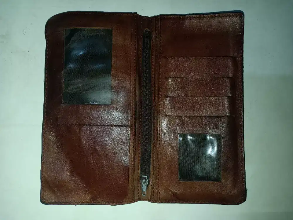 Dompet kulit kuda
