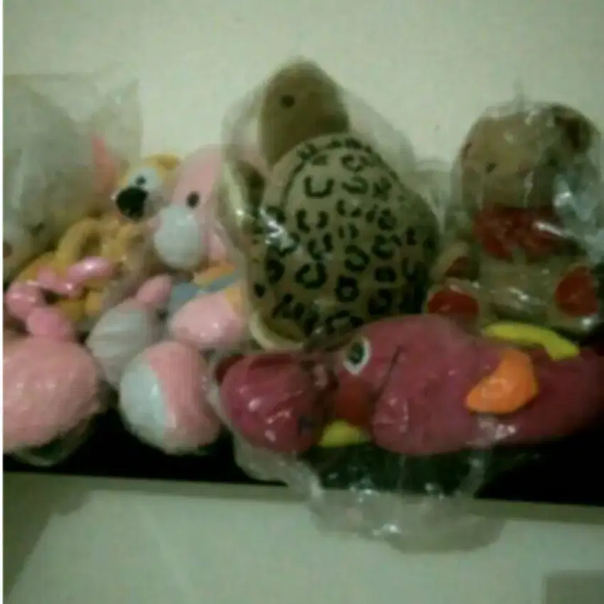 Boneka berbagai jenis