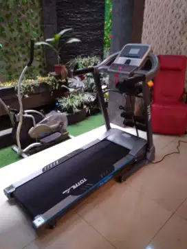 TREADMIL ELEKTRIK  TL 270 TIGA FUNGSI  / INCLINE OTOMATIS