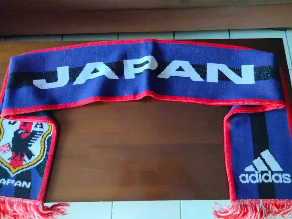 Syal atau scarf timnas Jepang merk Adidas ORI