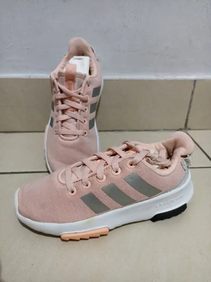 Sepatu anak Adidas preloved rasa BARU original size 28