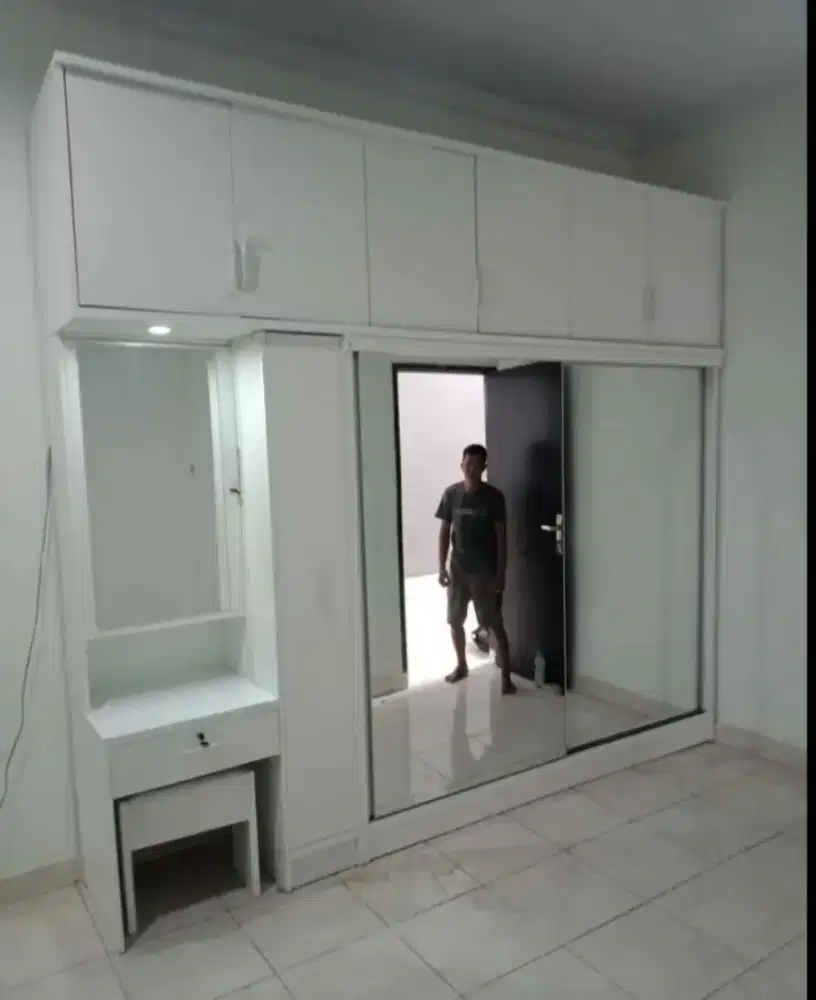 Furniture lemari kekinian