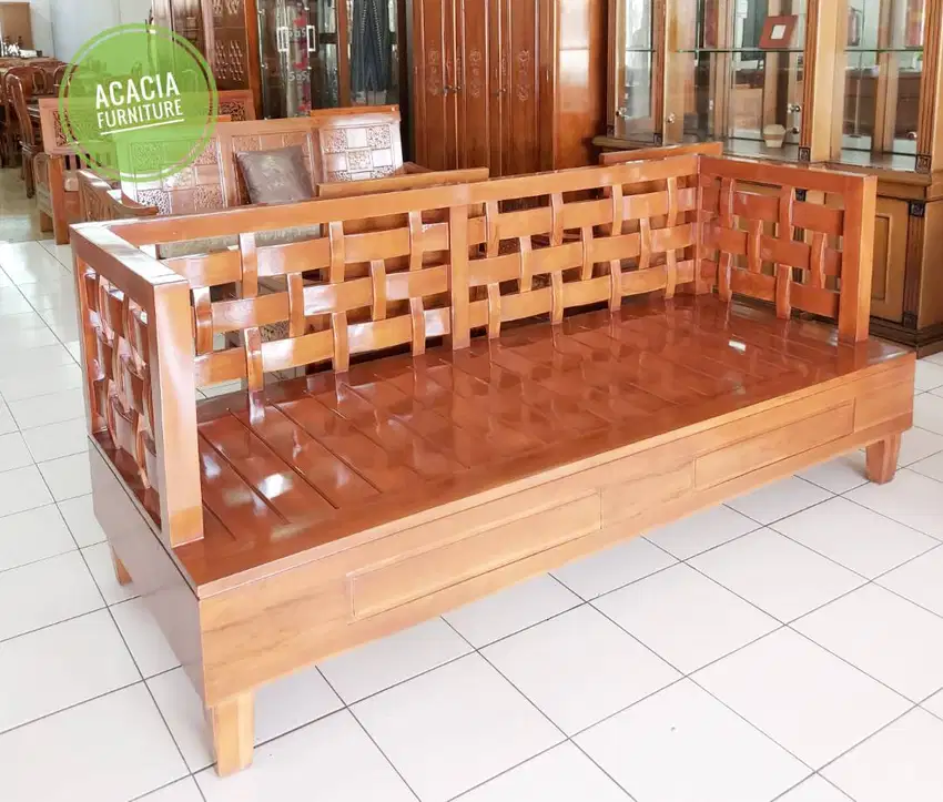 Bale kayu jati kokoh 2 meter.