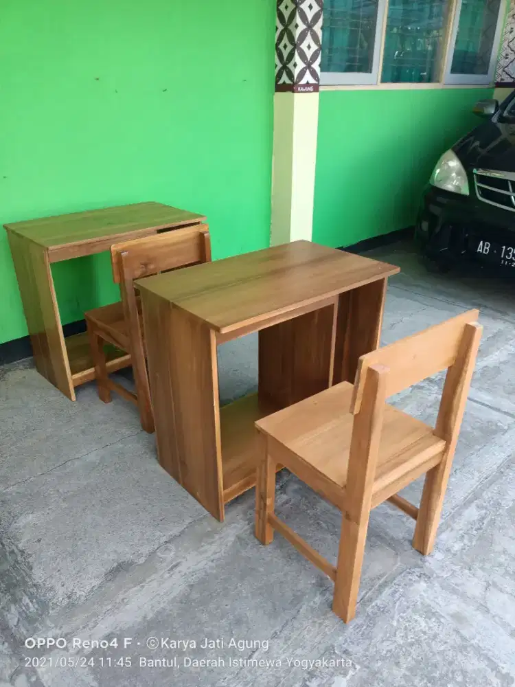 Set meja komputer sekolah