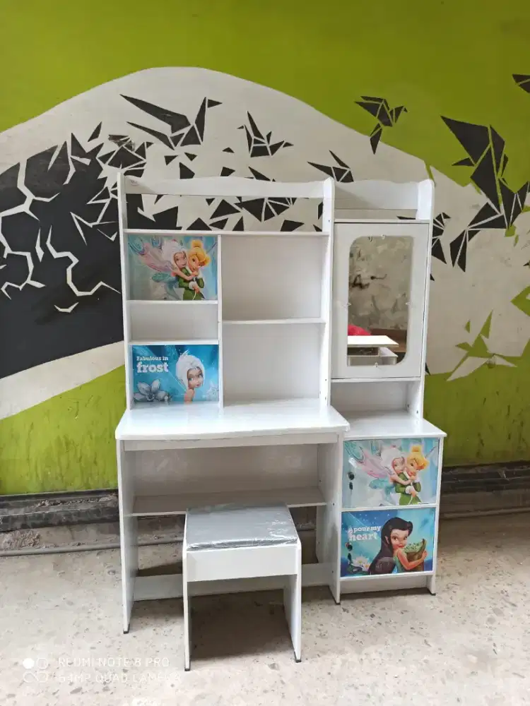 Meja Belajar Kaca Karakter Tinkerbell / Lemari Belajar Kaca 34