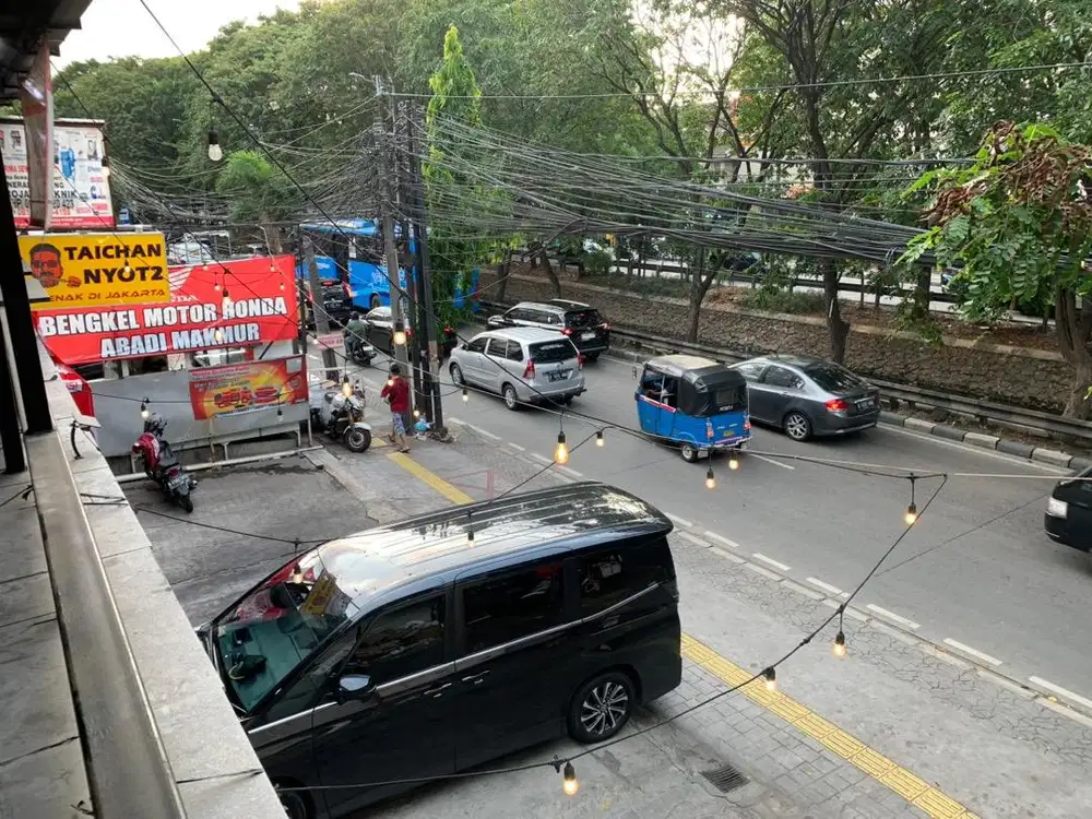 Disewa / jual ruko / gedung dgn kamar kos/ kantor/ virtual office/