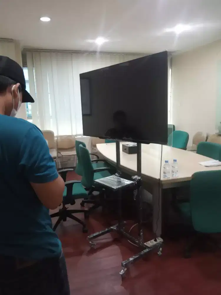 Breket standing TV + pasang