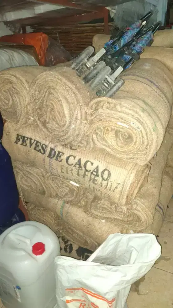 KARUNG GONI BEKAS UNTUK COR - PEMADAM API DLL