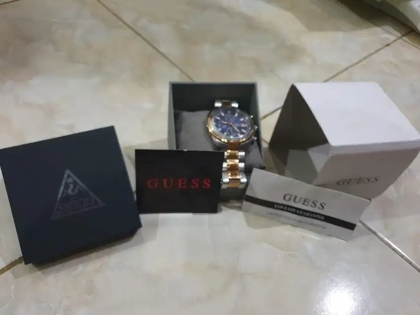 jam pria guess asli ( jarang terpakai )