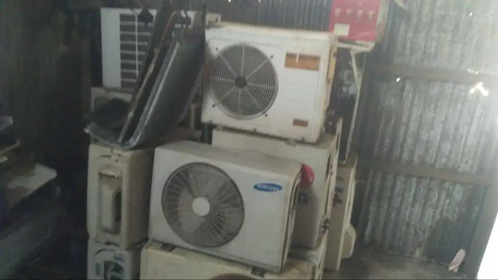 Di tampung barang bekas, sesuai kondisi, mesin2, ac, besi2 dkk.