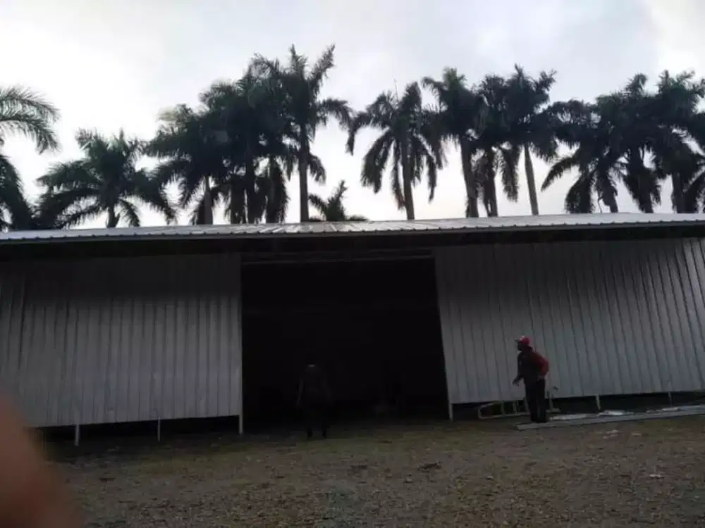 Spesialis pemasangan baja ringan