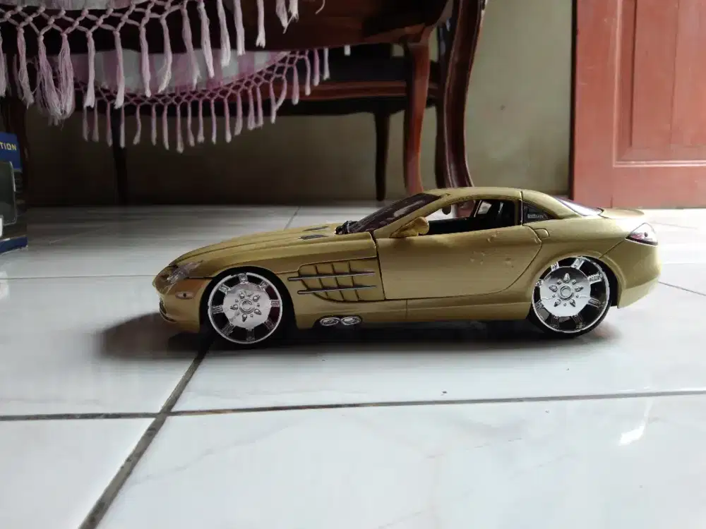 DIJUAL MOBIL Mercedes SLR McLaren