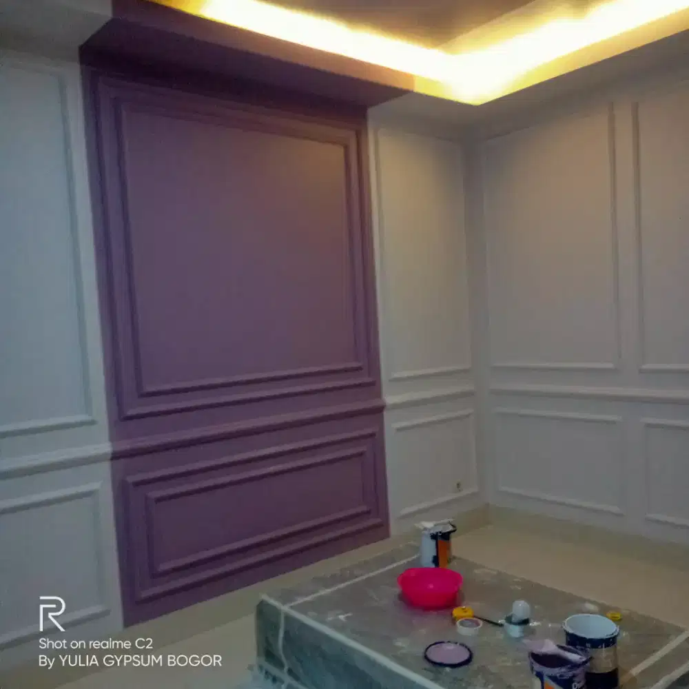 Wallmoulding dinding