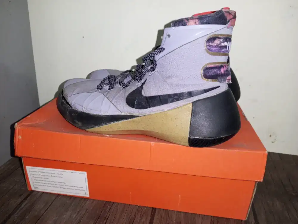 Sepatu basket Nike hyperdunk Paris city limited edition size 43