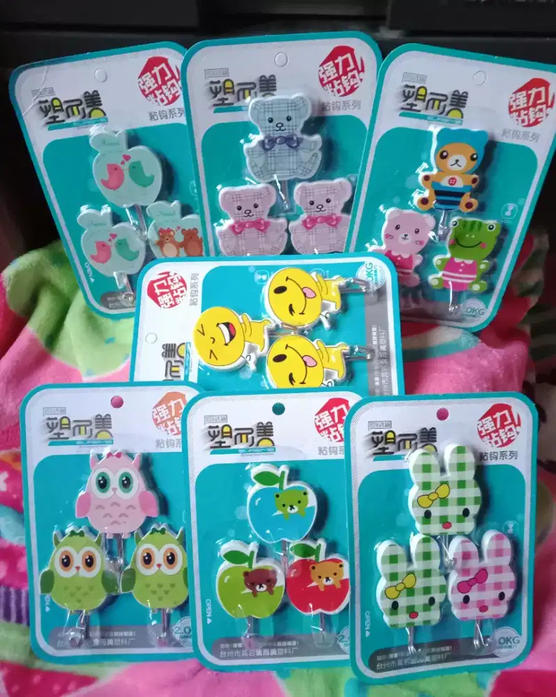 Gantungan hook serbaguna karakter isi 3