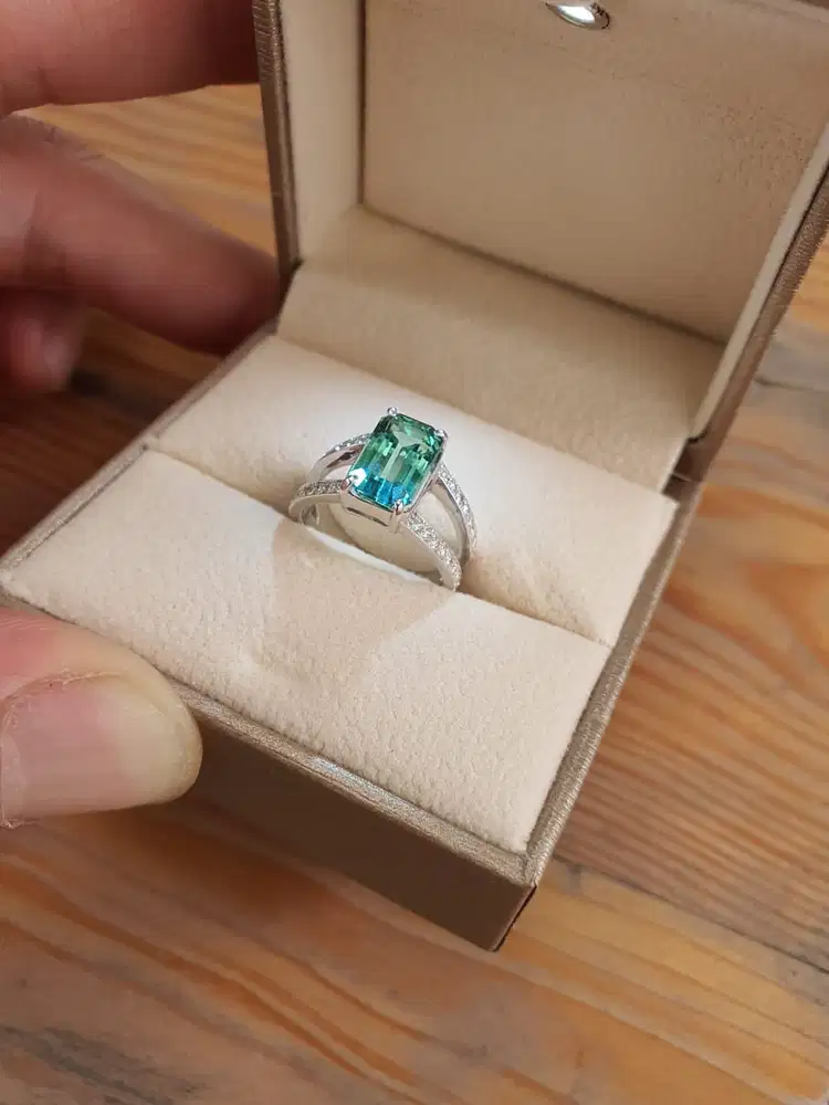 Natural Tourmaline 2.86 ct Seaform Ring Gold Diamond