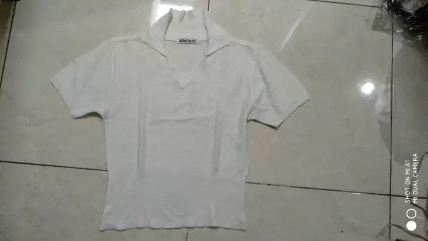 Baju atasan warna putih lingkar dada 80cm