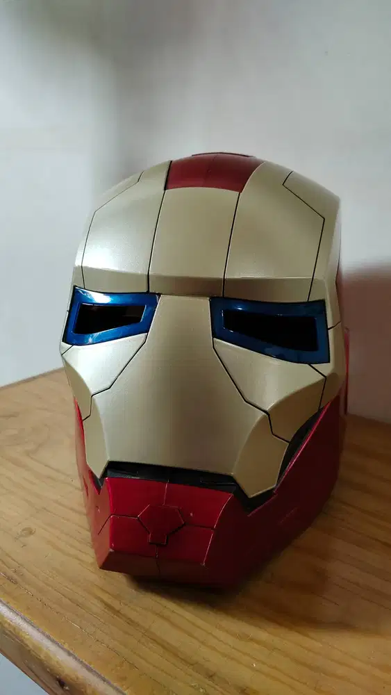 Helm Iron Man Bisa Nyala