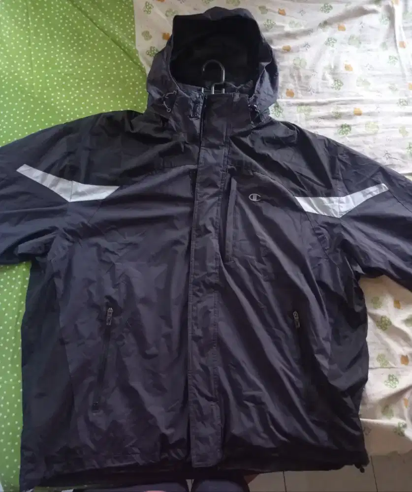 Jaket outdoor Champion