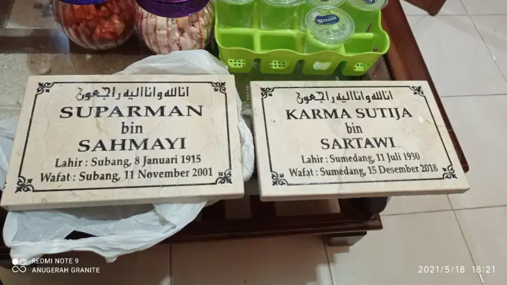 batu nisan makam