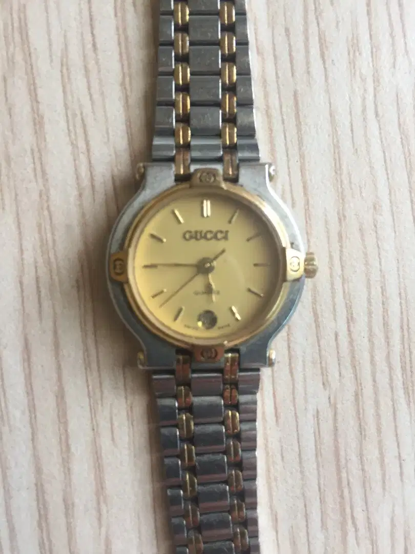 Jam tangan Gucci Original untuk wanita