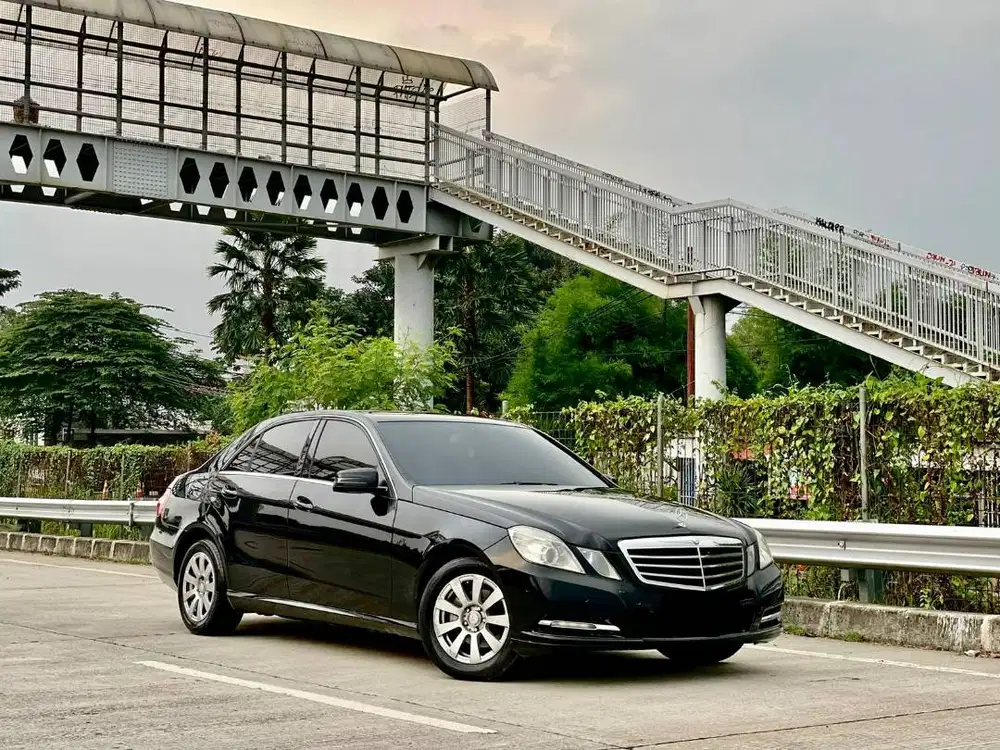 Mercedes E200 Cgi di Indonesia - OLX Murah Dengan Harga Terbaik - OLX.co.id